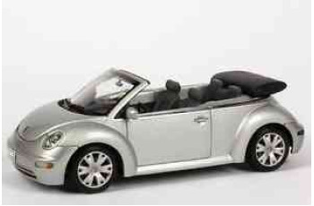 Autoart 1/43 59758 VW NEW Beetle Cabriolet Reflex Silver Metallic